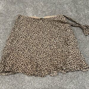 Abercrombie‎ & Fitch Cheetah print mini wrap skirt size XS